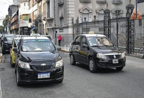 Viajar en taxi será más caro en Santa Fe.