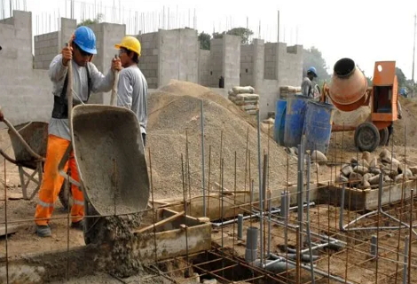 Construir en Santa Fe: materiales y mano de obra impulsaron una nueva suba de costos en junio.